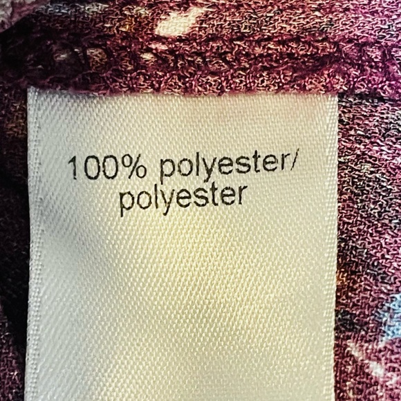 Maurices Burgundy Patterned Sleeveless Blouse - Picture 4 of 5